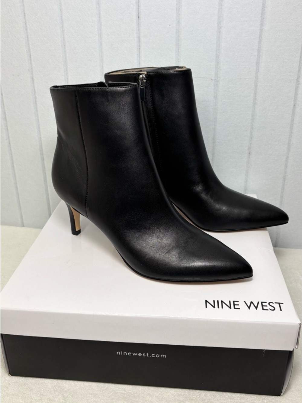 Nine West Black Sheeba Pointed Leather Upper Ankle‎ Booties size 9M  NEW